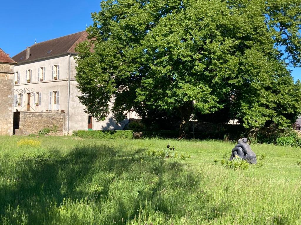 La Buffonnerie Bed and Breakfast Moutiers-Saint-Jean Exteriör bild